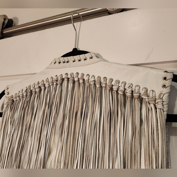 NWT La Marque "Brittany" Fringe Vest - Picture 13 of 13